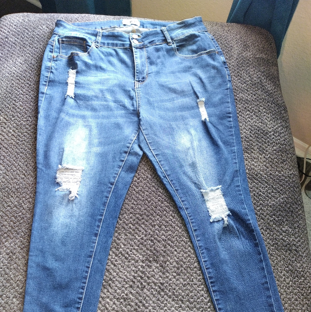 Blue Savvy Distressed Blue Jeans Size 22